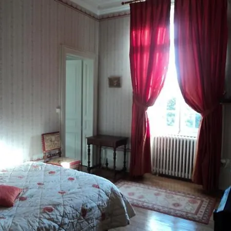 Chateau De Montbraye 4* Parigne-l'Eveque