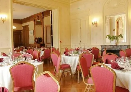 Chateau De Montbraye Отель типа 