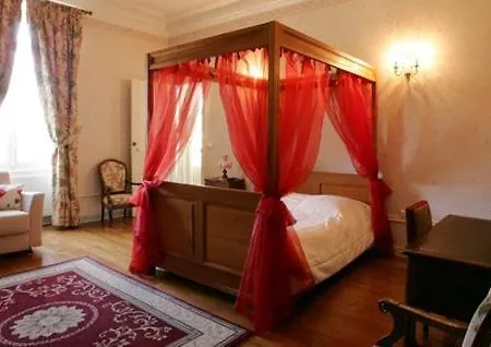 Chateau De Montbraye Отель типа 