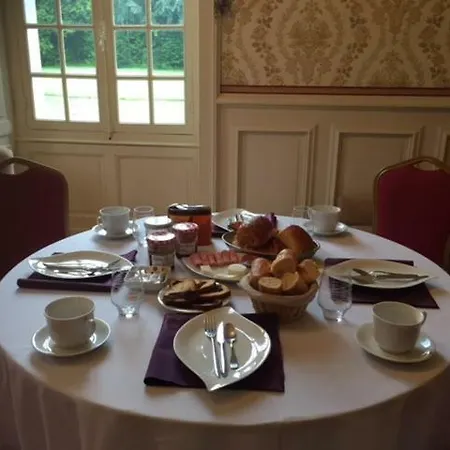 Bed & Breakfast Chateau De Montbraye Parigne-l'Eveque