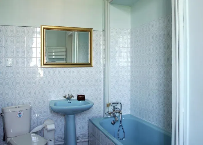 Chateau De Montbraye 3* Parigné-lʼÉvêque