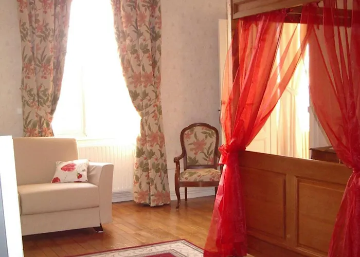 Chateau De Montbraye 3* Parigné-lʼÉvêque